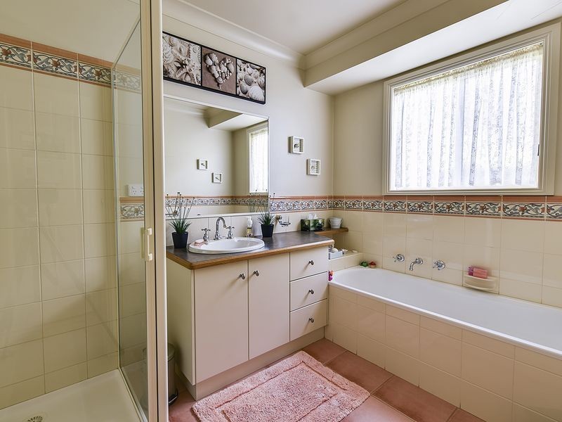 11 The Balcony, Lakes Entrance VIC 3909