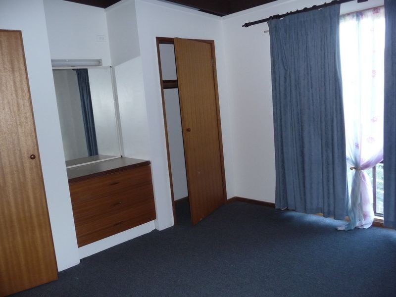 4 Albatross Road, Lakes Entrance VIC 3909