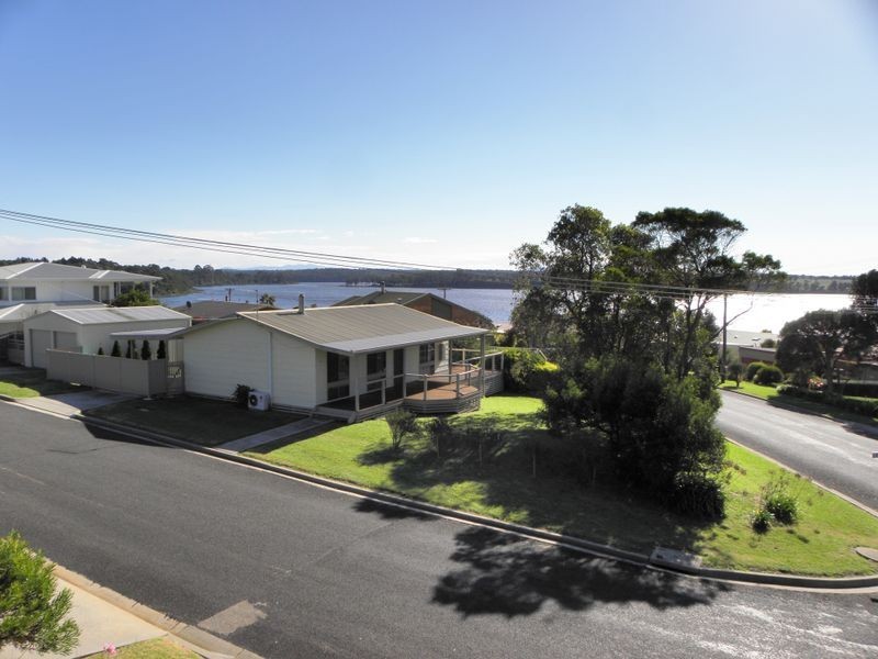 67 Lakeside Drive, Lake Tyers Beach VIC 3909