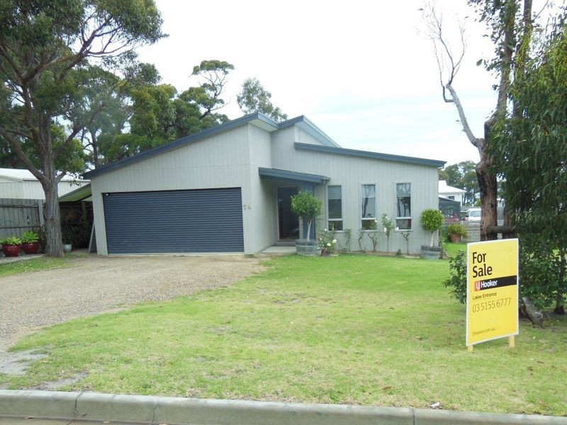 74 Goldring Road, Lakes Entrance VIC 3909