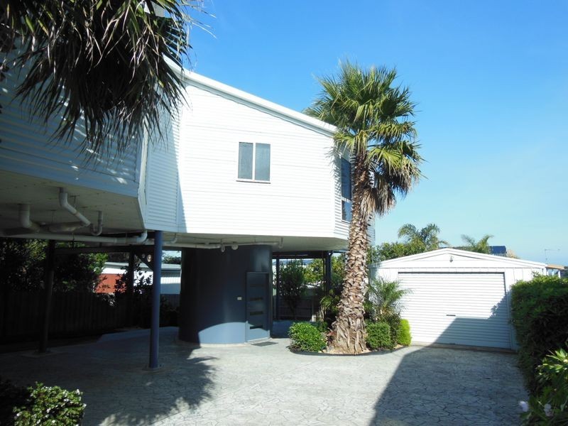 20 Lakeside Drive, Lake Tyers Beach VIC 3909