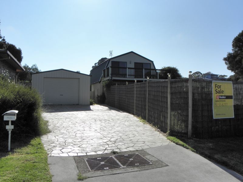 22 O’Neills Road, Lakes Entrance VIC 3909