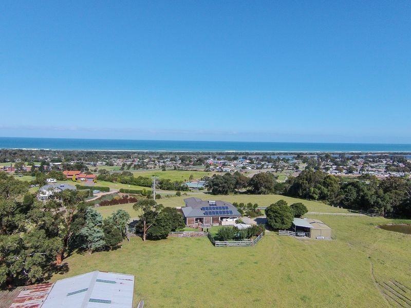 90 Palmers Road, Lakes Entrance VIC 3909