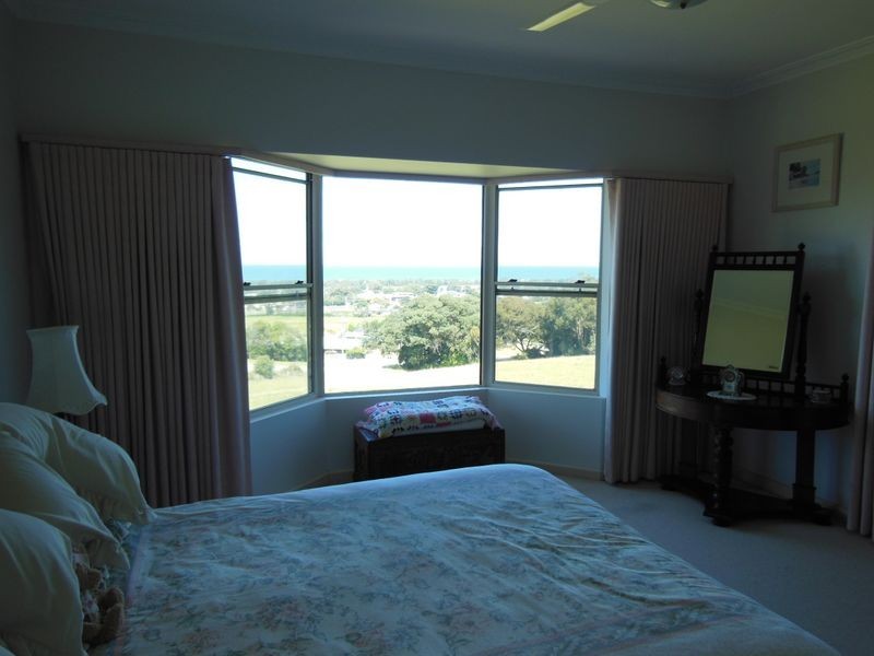 90 Palmers Road, Lakes Entrance VIC 3909