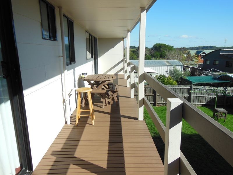 21 Lakeside Drive, Lake Tyers Beach VIC 3909