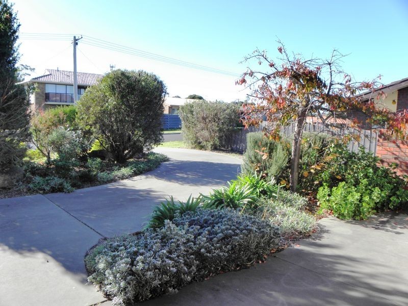 10 Periwinkle Drive, Lakes Entrance VIC 3909