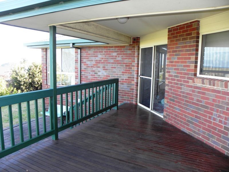 10 Periwinkle Drive, Lakes Entrance VIC 3909