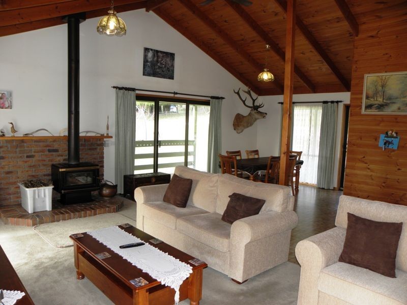 141 Old Princes Highway, Lakes Entrance VIC 3909