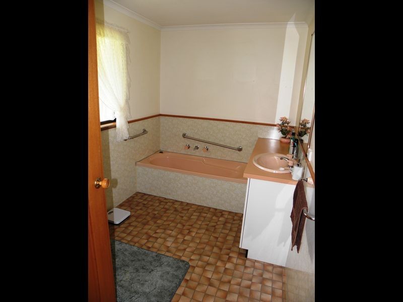 141 Old Princes Highway, Lakes Entrance VIC 3909