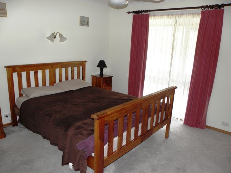141 Old Princes Highway, Lakes Entrance VIC 3909