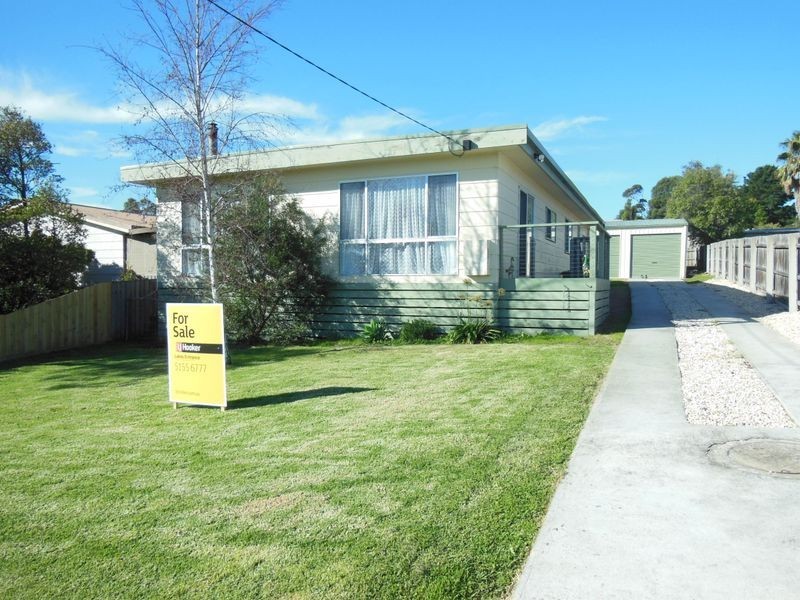 34 McCullough Street, Lakes Entrance VIC 3909