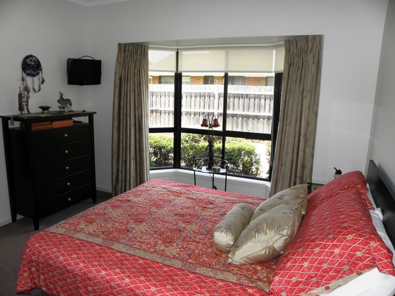 2/4 Bills Street, Lakes Entrance VIC 3909