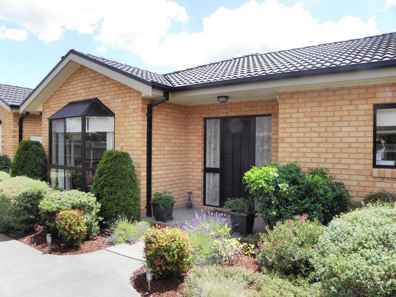 2/4 Bills Street, Lakes Entrance VIC 3909