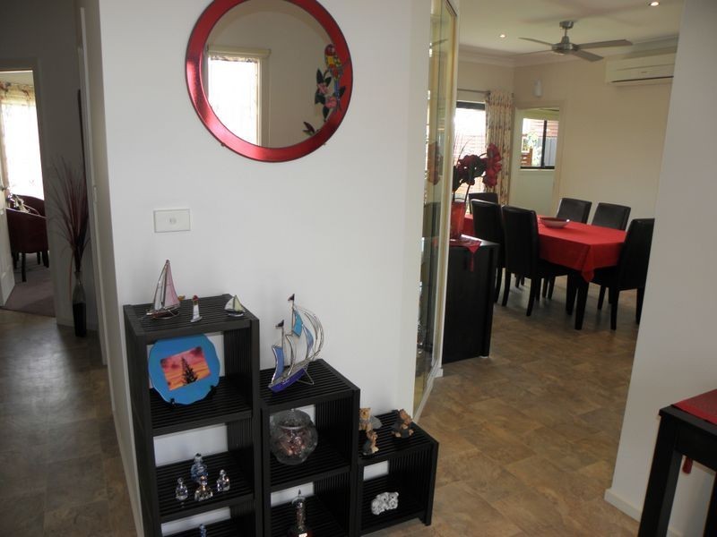 2/4 Bills Street, Lakes Entrance VIC 3909