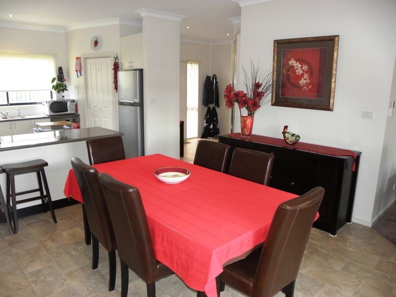 2/4 Bills Street, Lakes Entrance VIC 3909