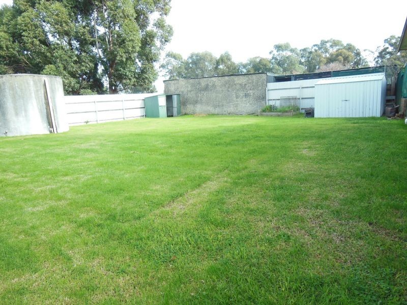 20 Robertsons Road, Kalimna VIC 3909