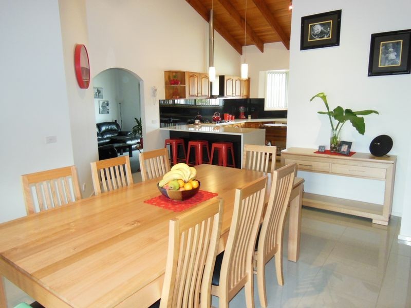 18-20 Ozone Crescent, Lakes Entrance VIC 3909