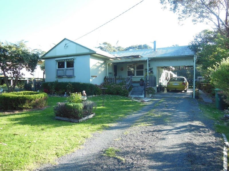 31 Flounder Road, Lake Tyers Beach VIC 3909