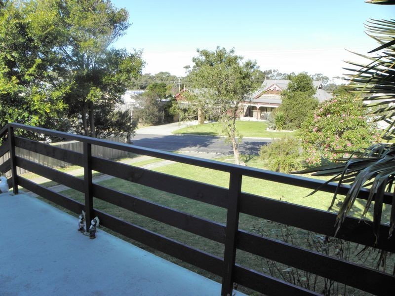 37 Robin Street, Lakes Entrance VIC 3909