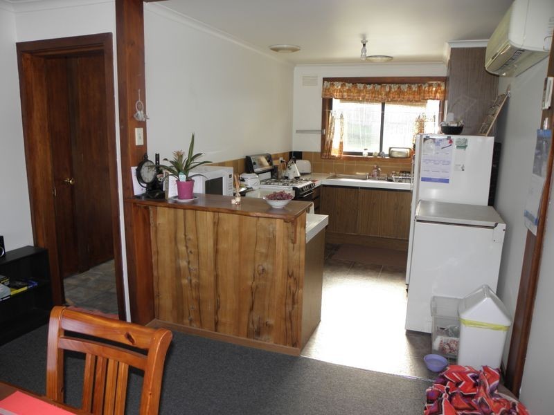 37 Robin Street, Lakes Entrance VIC 3909