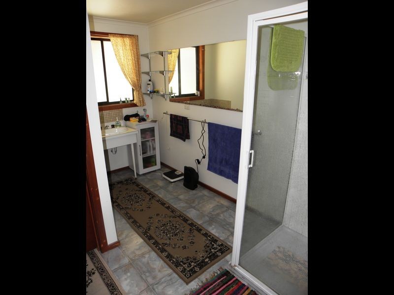 37 Robin Street, Lakes Entrance VIC 3909