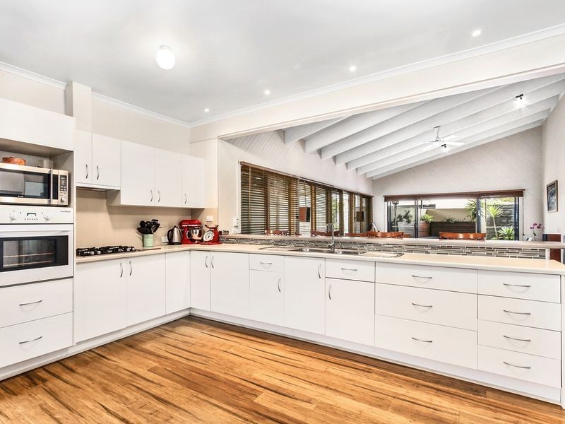 16 Mourilyan Street, Lakes Entrance VIC 3909