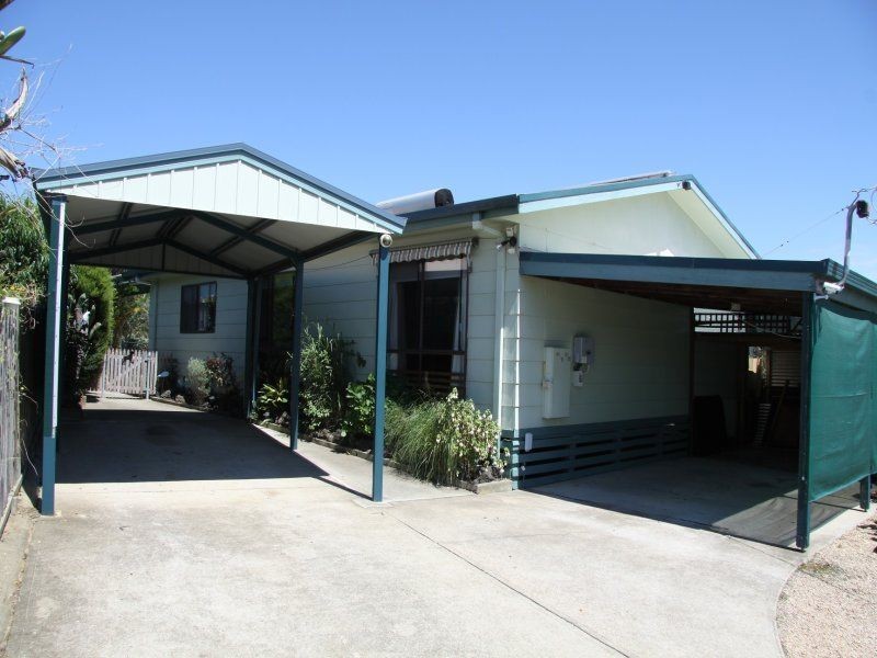 2 Hill Court, Lakes Entrance VIC 3909