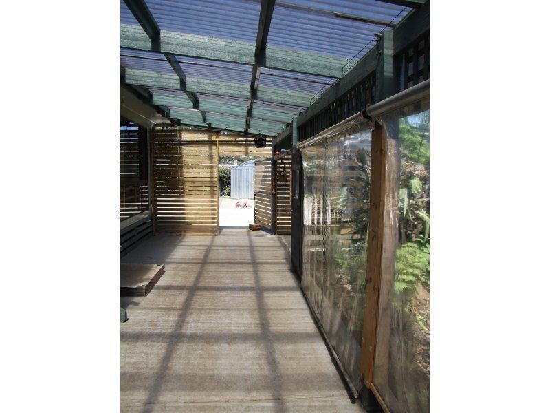 2 Hill Court, Lakes Entrance VIC 3909