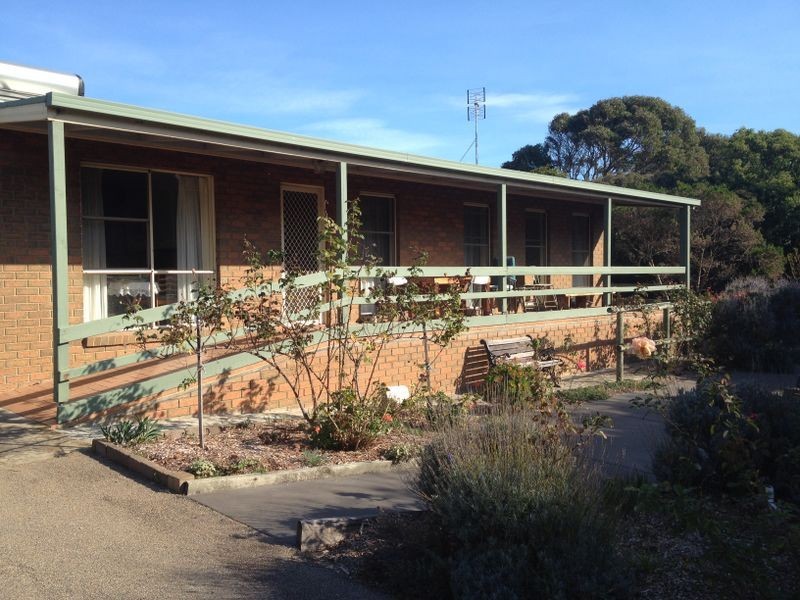1a Larkins Place, Lake Tyers Beach VIC 3909