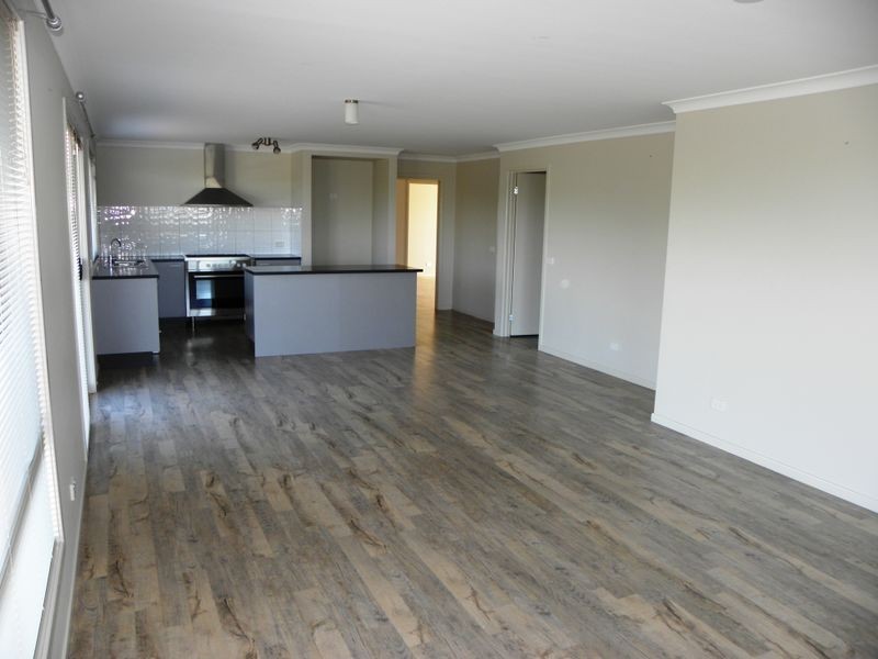 30 Norman Court, Lakes Entrance VIC 3909