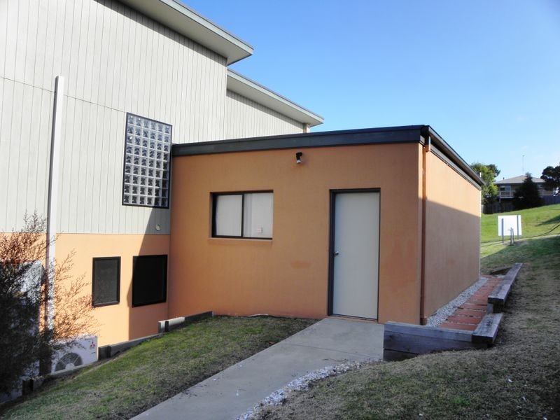 4 Hillcrest Rise, Lakes Entrance VIC 3909