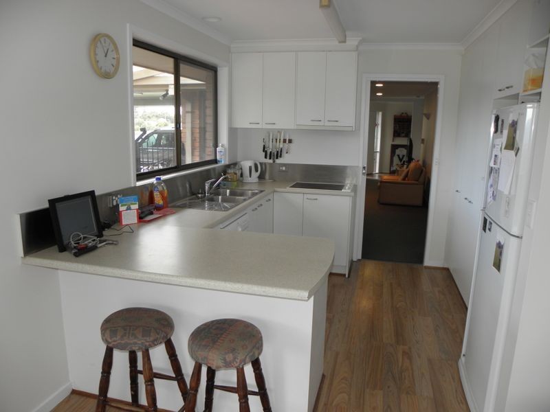 8 McCue Road, Kalimna VIC 3909