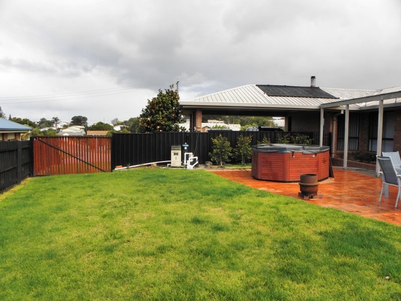 8 McCue Road, Kalimna VIC 3909