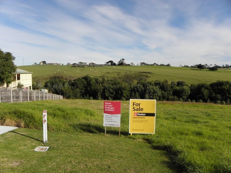 1/77 Stirling Drive, Lakes Entrance VIC 3909