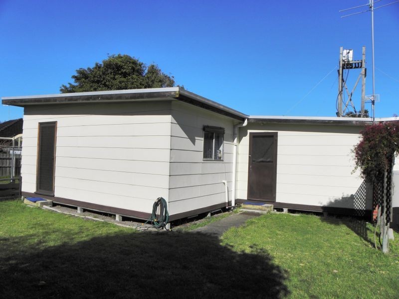 6 Fish Street, Lakes Entrance VIC 3909