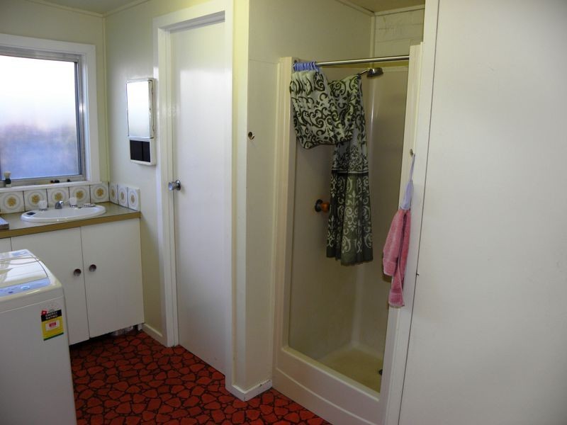 6 Fish Street, Lakes Entrance VIC 3909