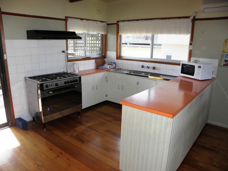 56 O’Neills Road, Lakes Entrance VIC 3909