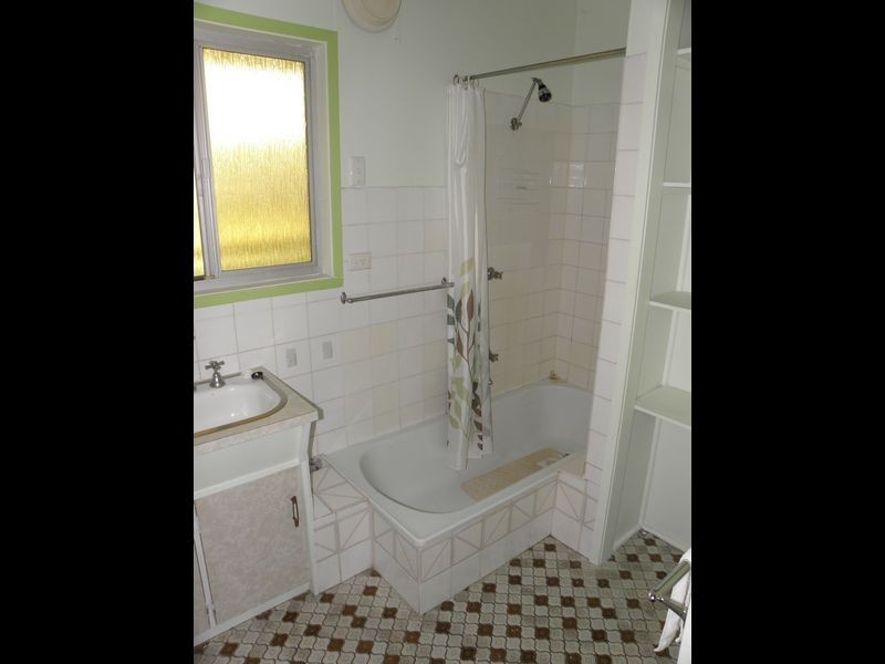 56 O’Neills Road, Lakes Entrance VIC 3909