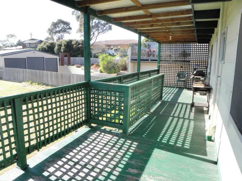 56 O’Neills Road, Lakes Entrance VIC 3909