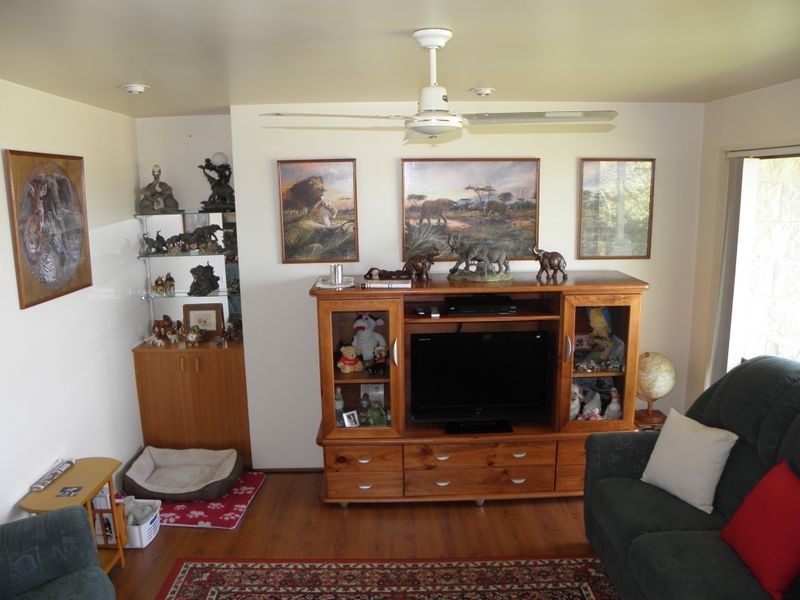 32 Lakeview Drive, Lakes Entrance VIC 3909