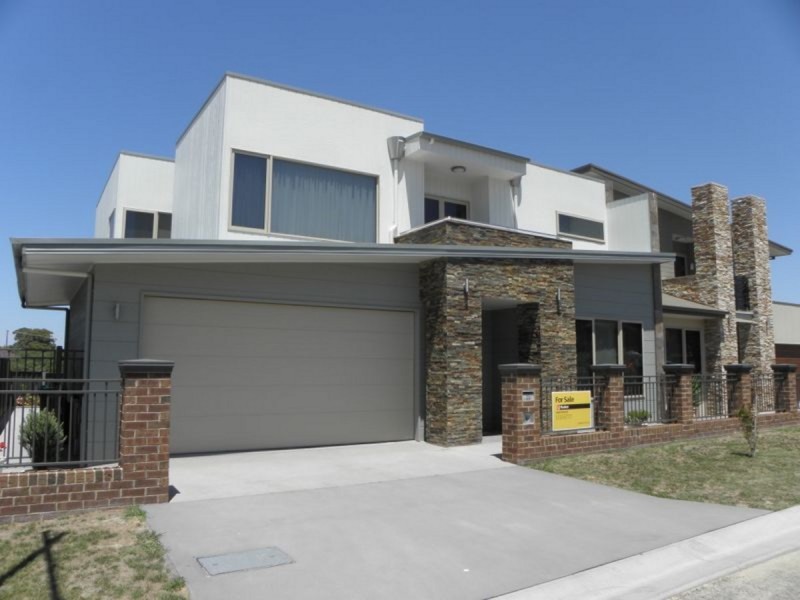 11 Penang Boardwalk, Lakes Entrance VIC 3909