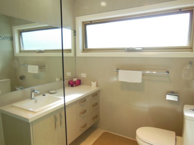 11 Penang Boardwalk, Lakes Entrance VIC 3909