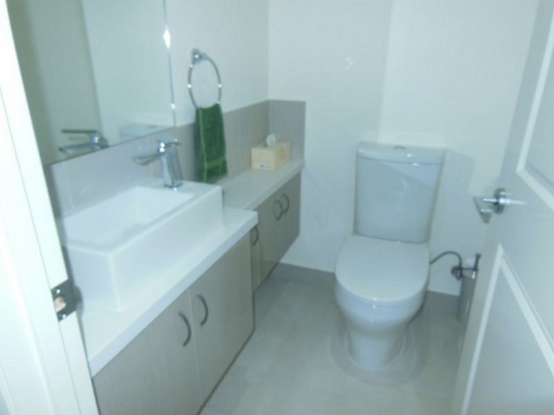 11 Penang Boardwalk, Lakes Entrance VIC 3909