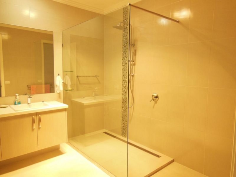 11 Penang Boardwalk, Lakes Entrance VIC 3909