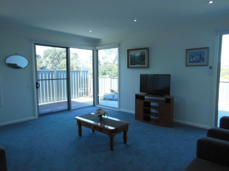 11 Penang Boardwalk, Lakes Entrance VIC 3909