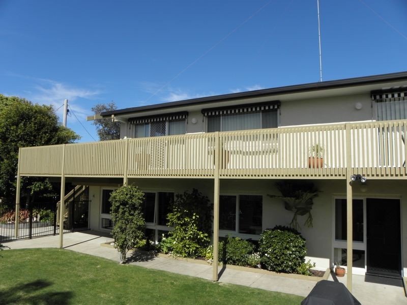 6 Cunninghame Street, Lakes Entrance VIC 3909