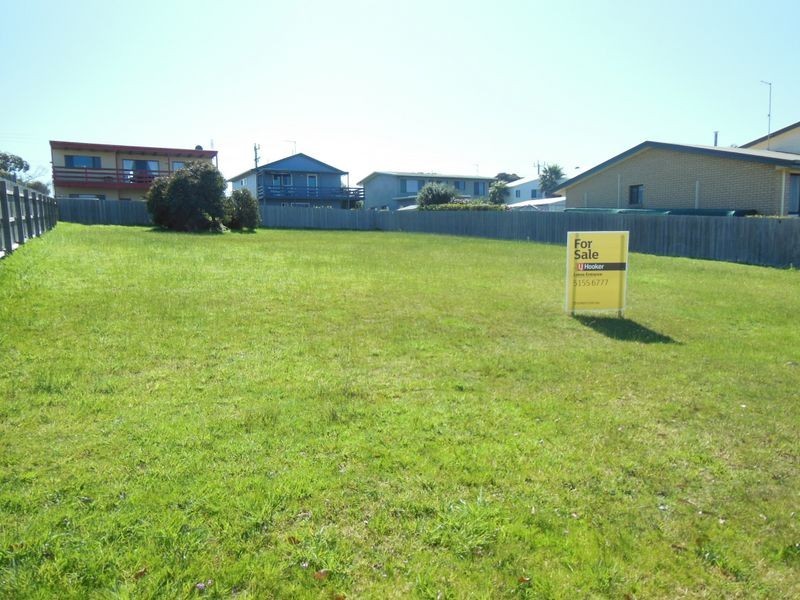 13 Skidale Close, Lake Tyers Beach VIC 3909