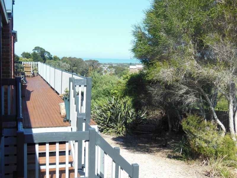 69 Stirling Drive, Lakes Entrance VIC 3909