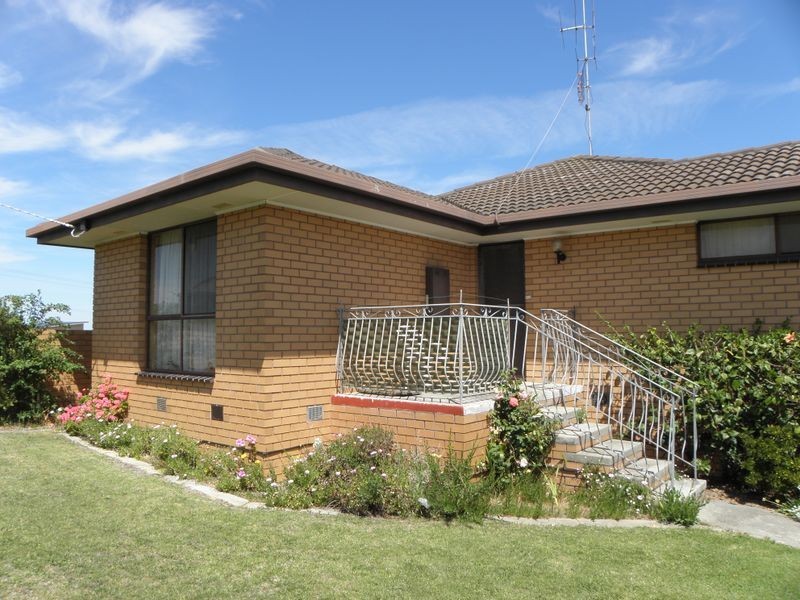 3 O’Neills Road, Lakes Entrance VIC 3909