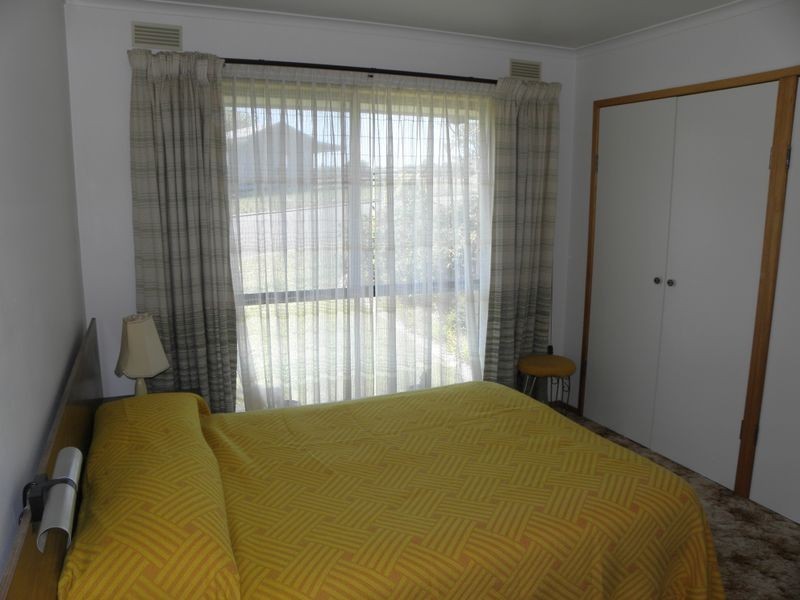 3 O’Neills Road, Lakes Entrance VIC 3909